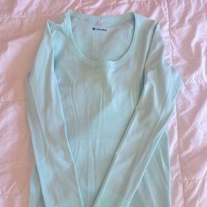 MINT LULU LEMON LONG SLEEVE SWIFTLY SIZE 6